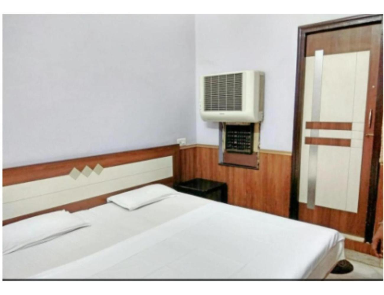 Hotel Basera Guest House, Сахаранпур Екстер'єр фото